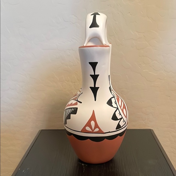 Handcrafted Native Pottery - Picture 6 of 10